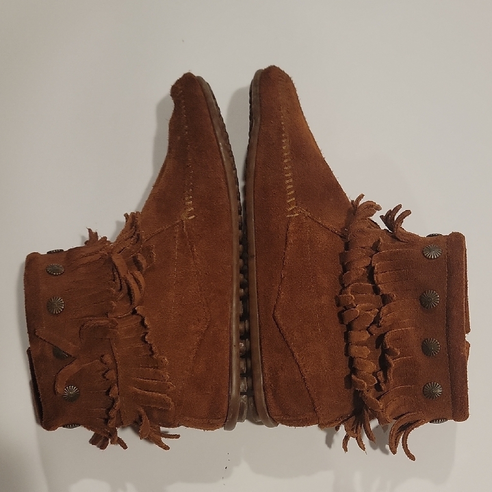 Minnetonka Chestnut Suede Moccasin Boots - Picture 7 of 11